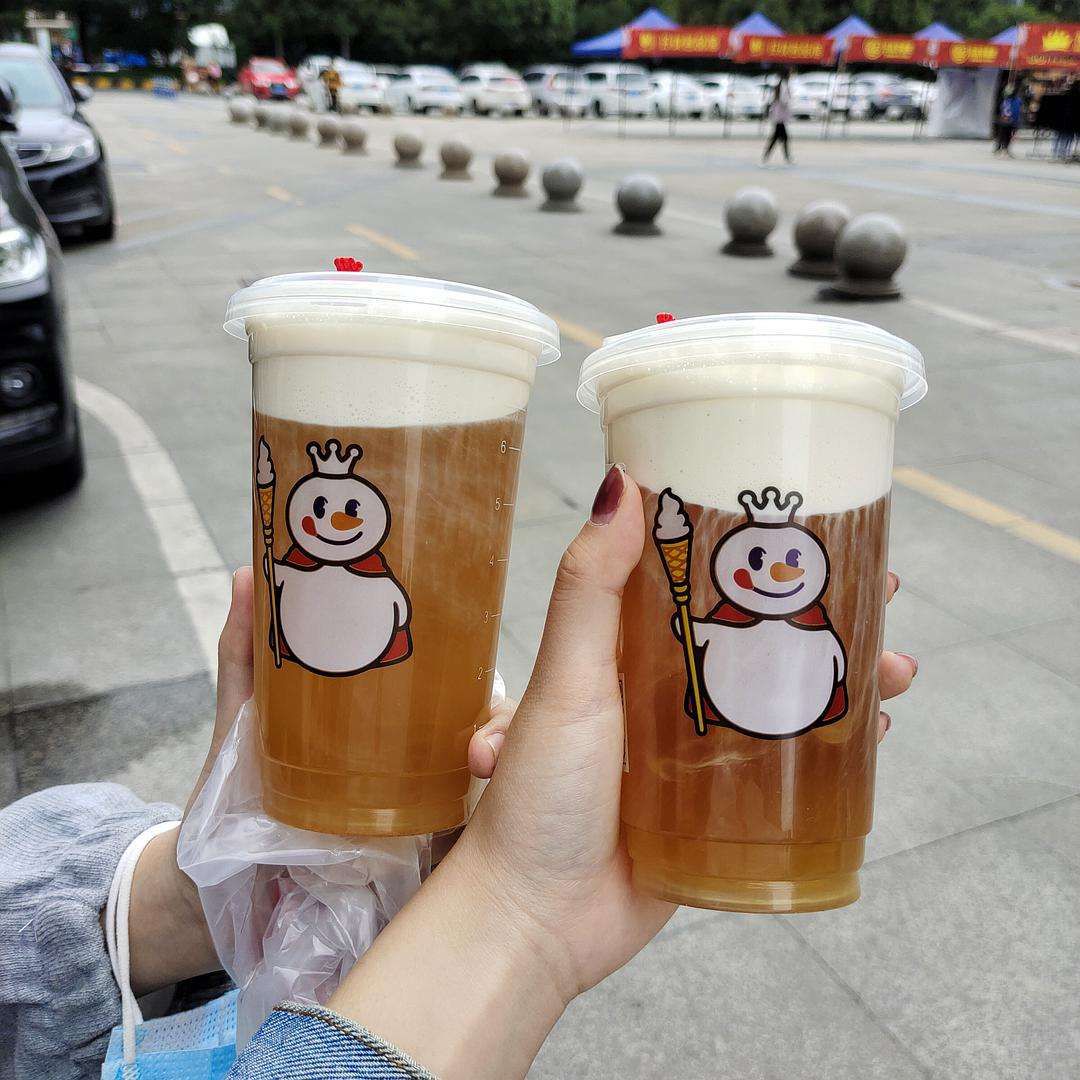开一家蜜雪冰城需要投资多少钱，蜜雪冰城奶茶加盟店哪种好